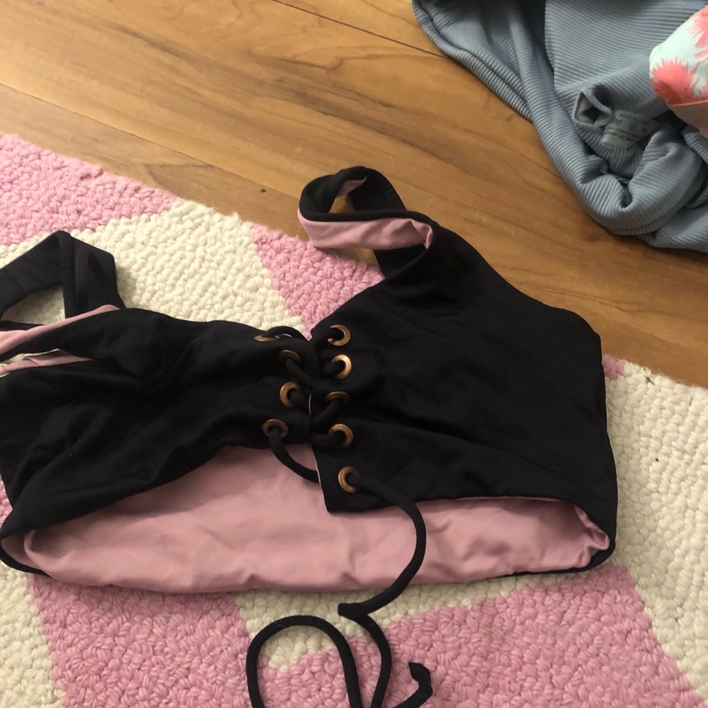 Black maaji bikini top